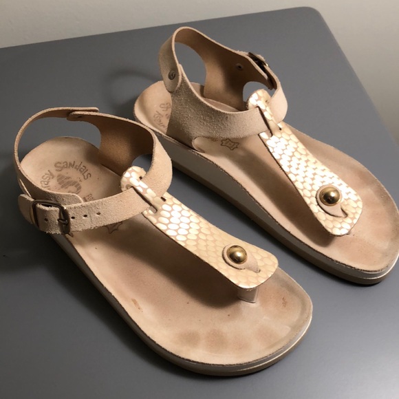 Fantasy Sandals Shoes - Fantasy Sandals gold and tan sandals